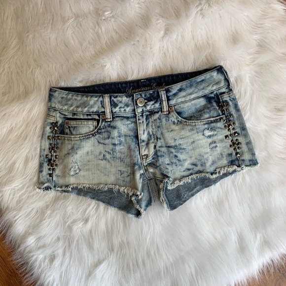 American Eagle Outfitters Pants - American Eagle Acid Wash Jean Shorts!